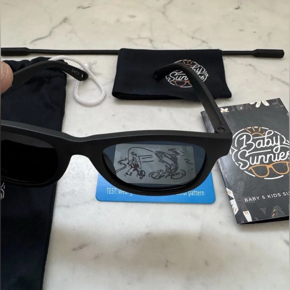 NEW IN BOX Black Flexible Polarized Baby Sunnies Sunglasses w/Strap 0-24 Months